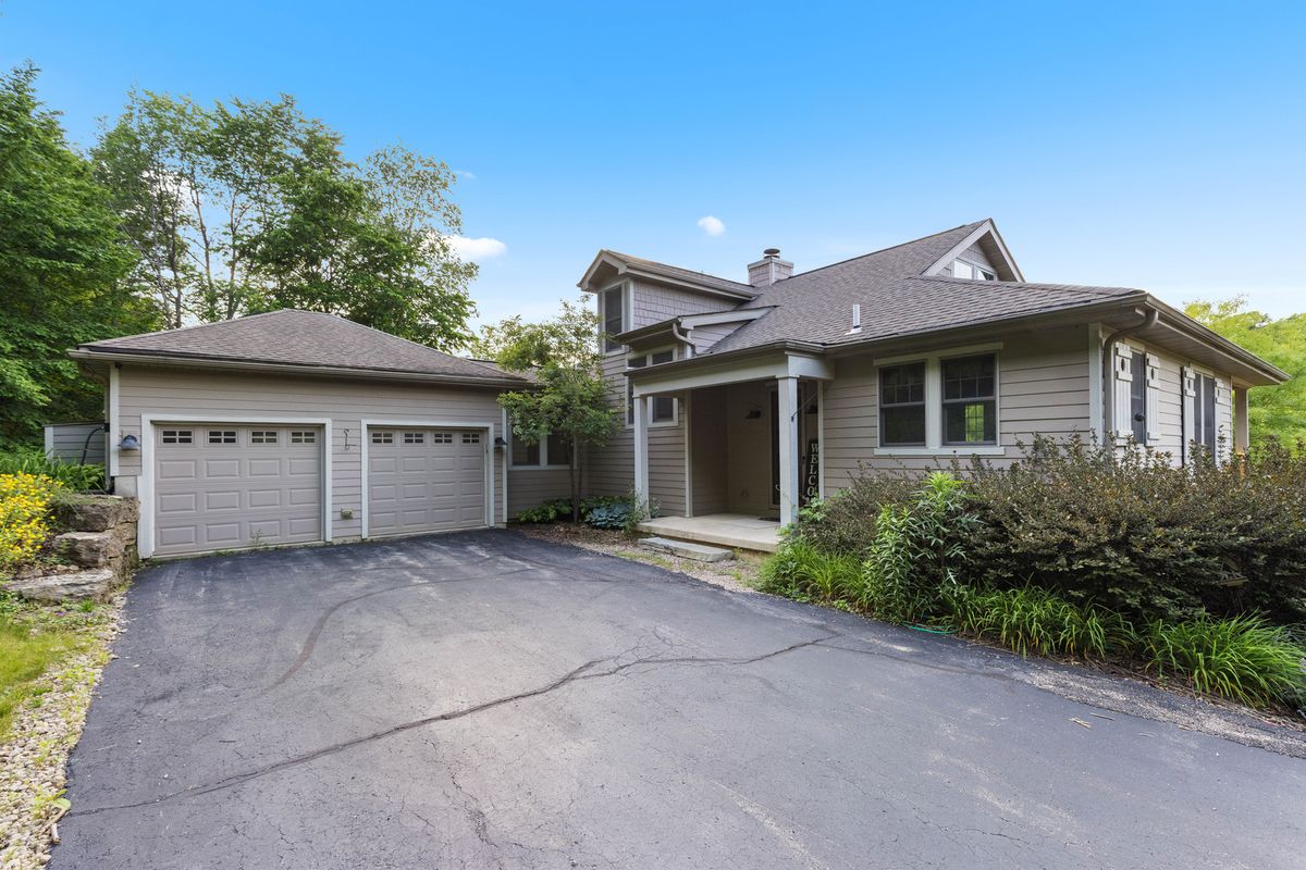 33 Sugarcreek Trail, Galena, IL 61036