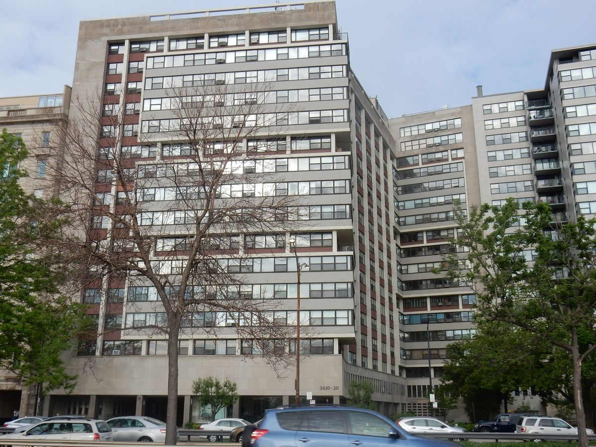 3410 Lake Shore Drive, Chicago, IL 60657