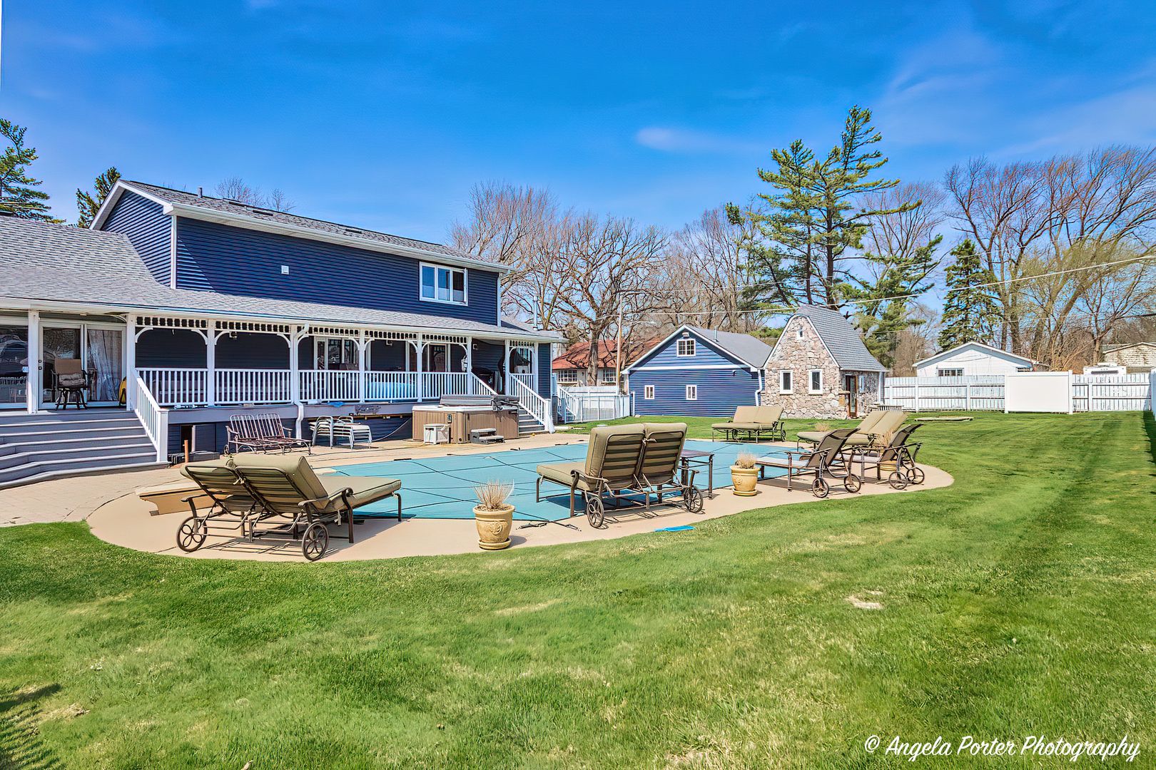 41653 N Lotus Avenue — Antioch, IL 60002
