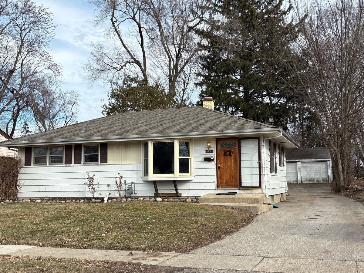 115 Greenview Avenue, Mundelein, IL 60060