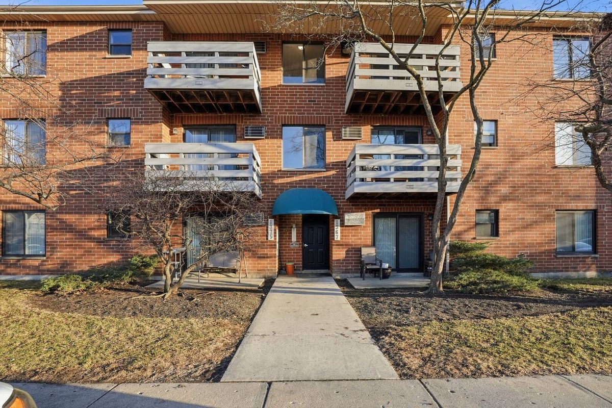 1367 Winslowe Drive, Palatine, IL 60074