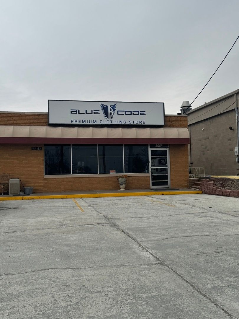 3548 BRADY Street — Davenport, IA 52806