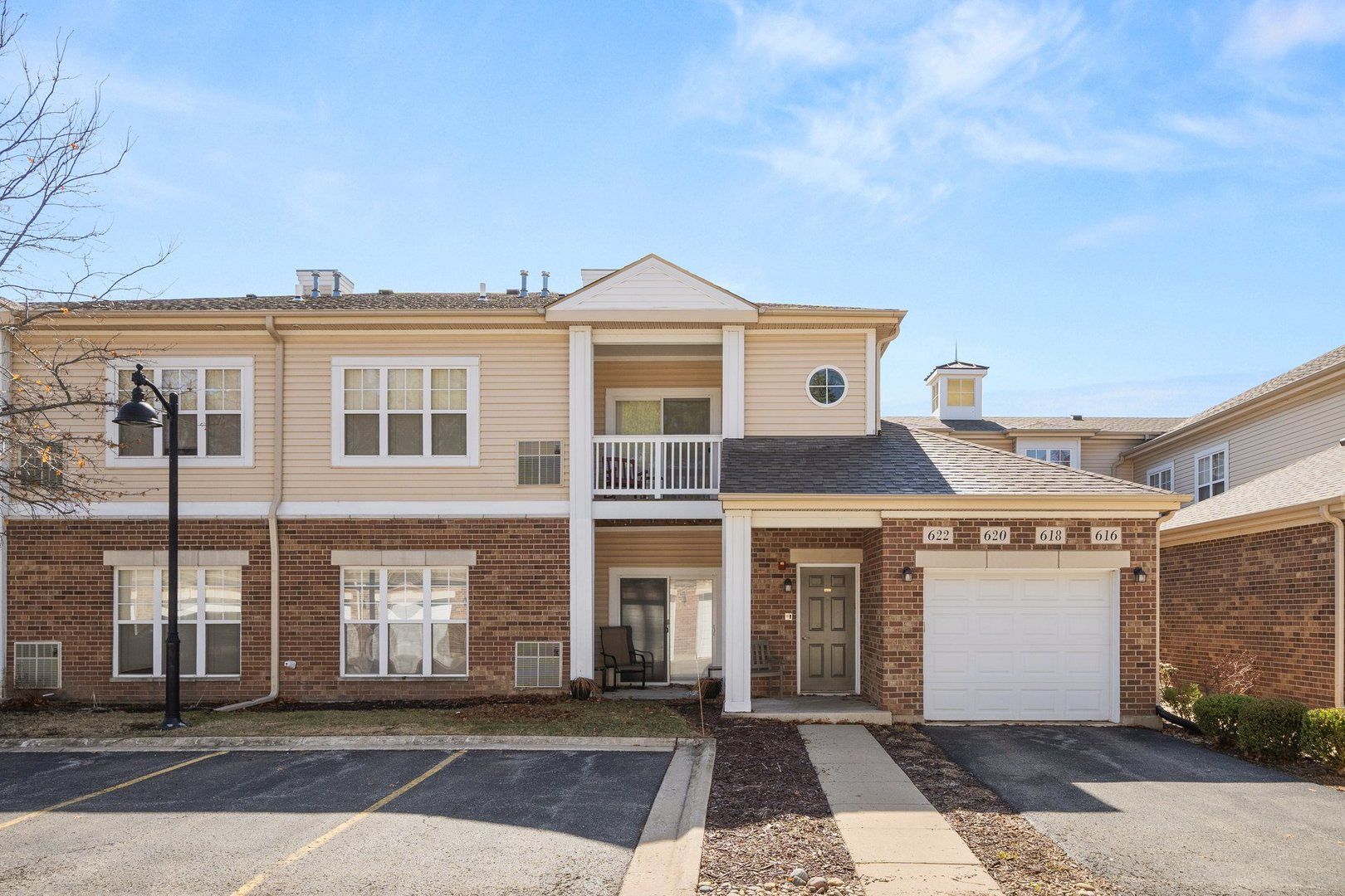 620 Pineridge Drive N #620 — Oswego, IL 60543