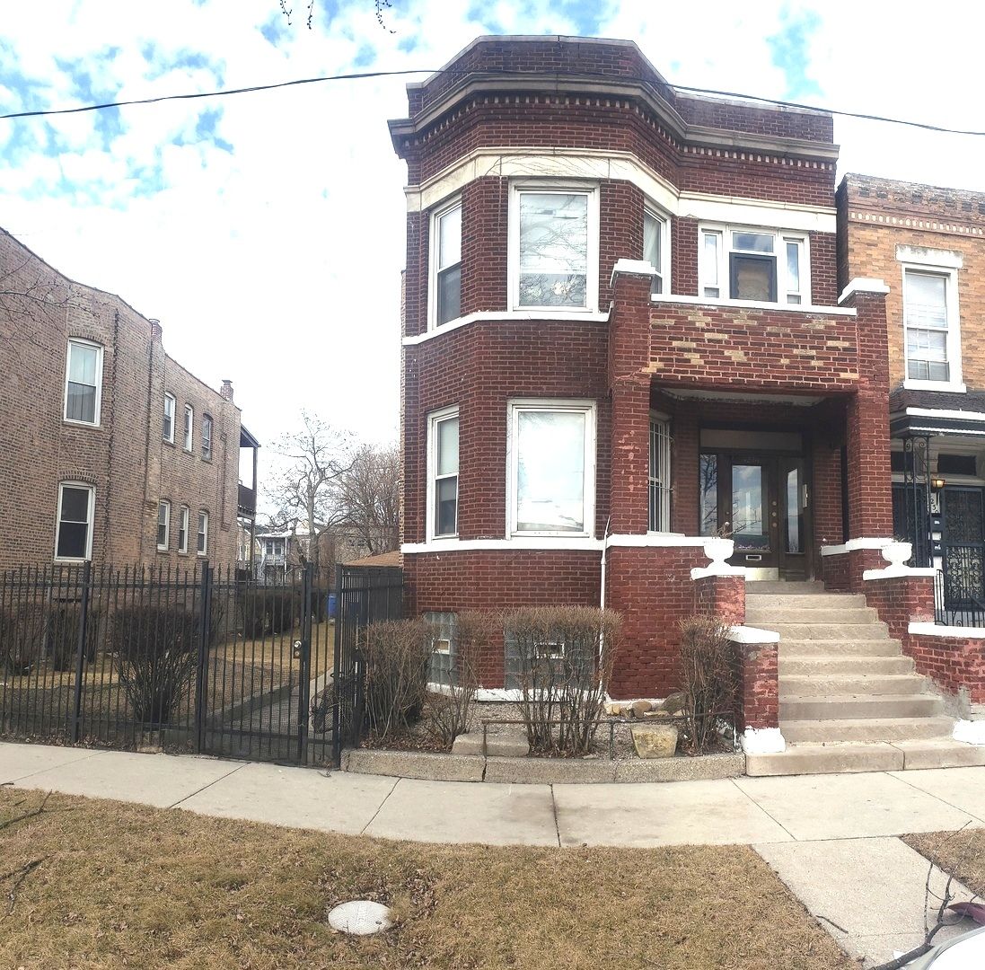 4234 CONGRESS Parkway, Chicago, IL 60624