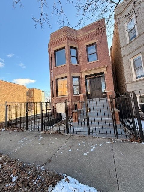 3651 W Grenshaw Street #G — Chicago, IL 60624