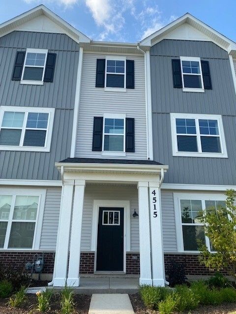 4515 Chelsea Manor Circle, Aurora, IL 60504