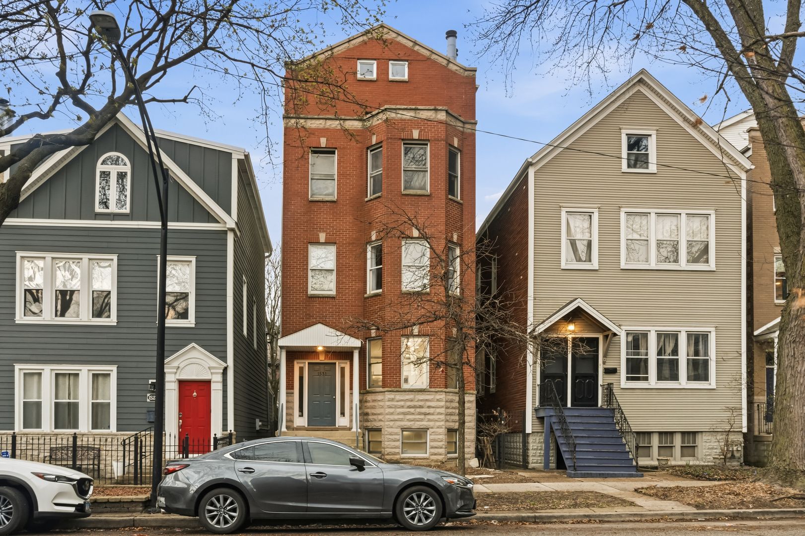1531 W Oakdale Avenue #1 — Chicago, IL 60657
