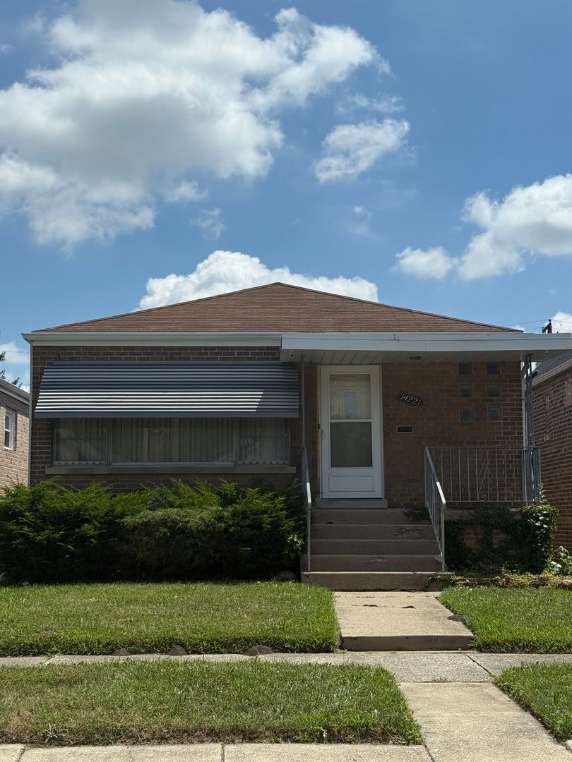 14221 S Emerald Avenue — Riverdale, IL 60827