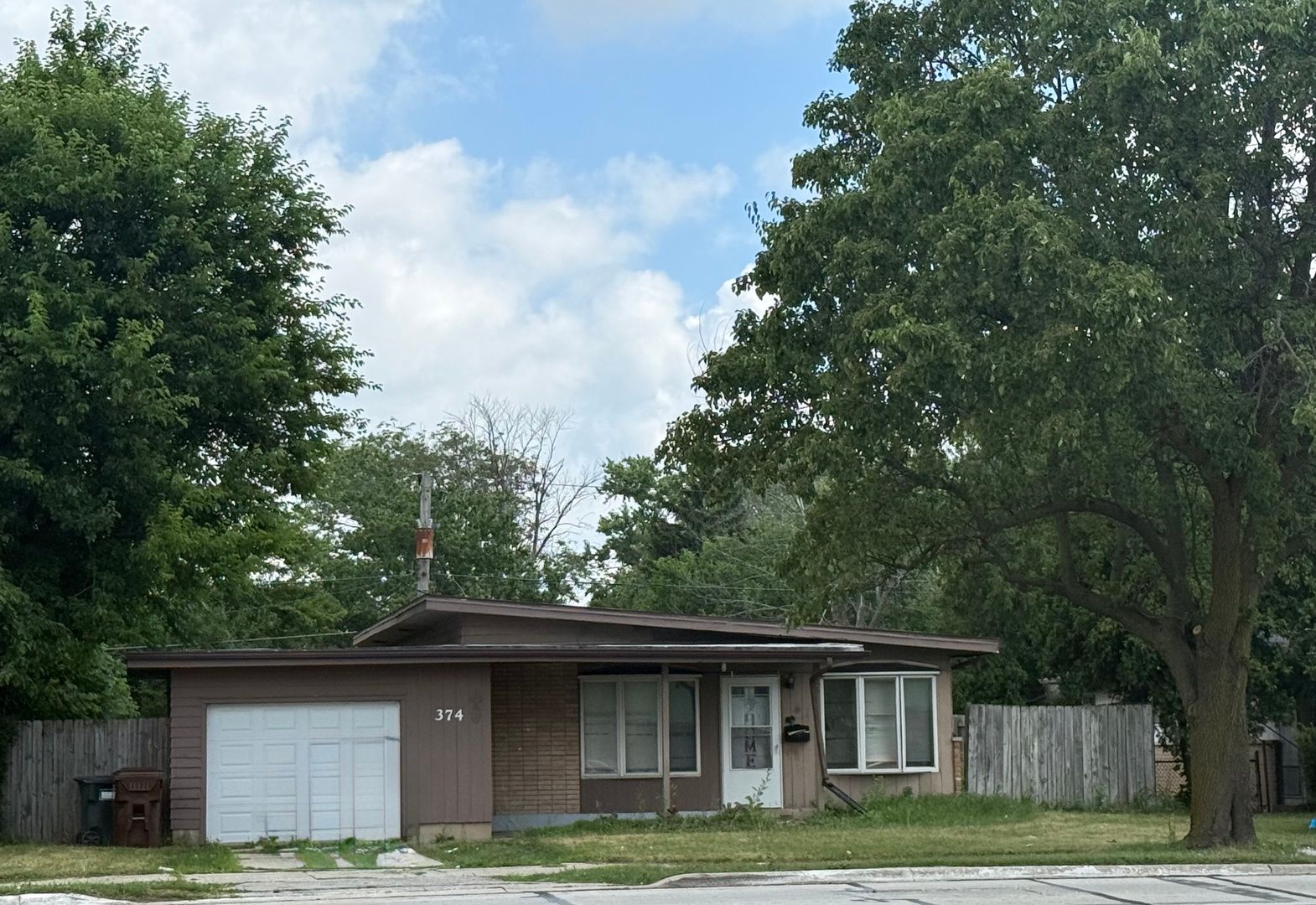 374 Sauk Trail — Park Forest, IL 60466