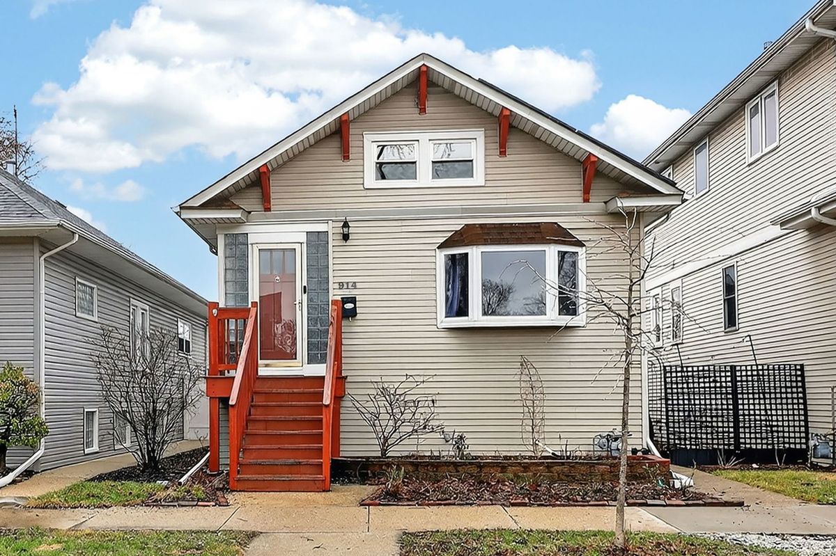 914 Lathrop Avenue, Forest Park, IL 60130