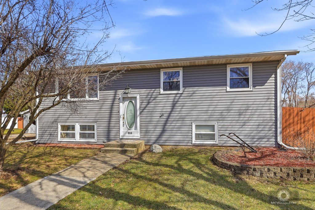 904 Cove Avenue — Lockport, IL 60441