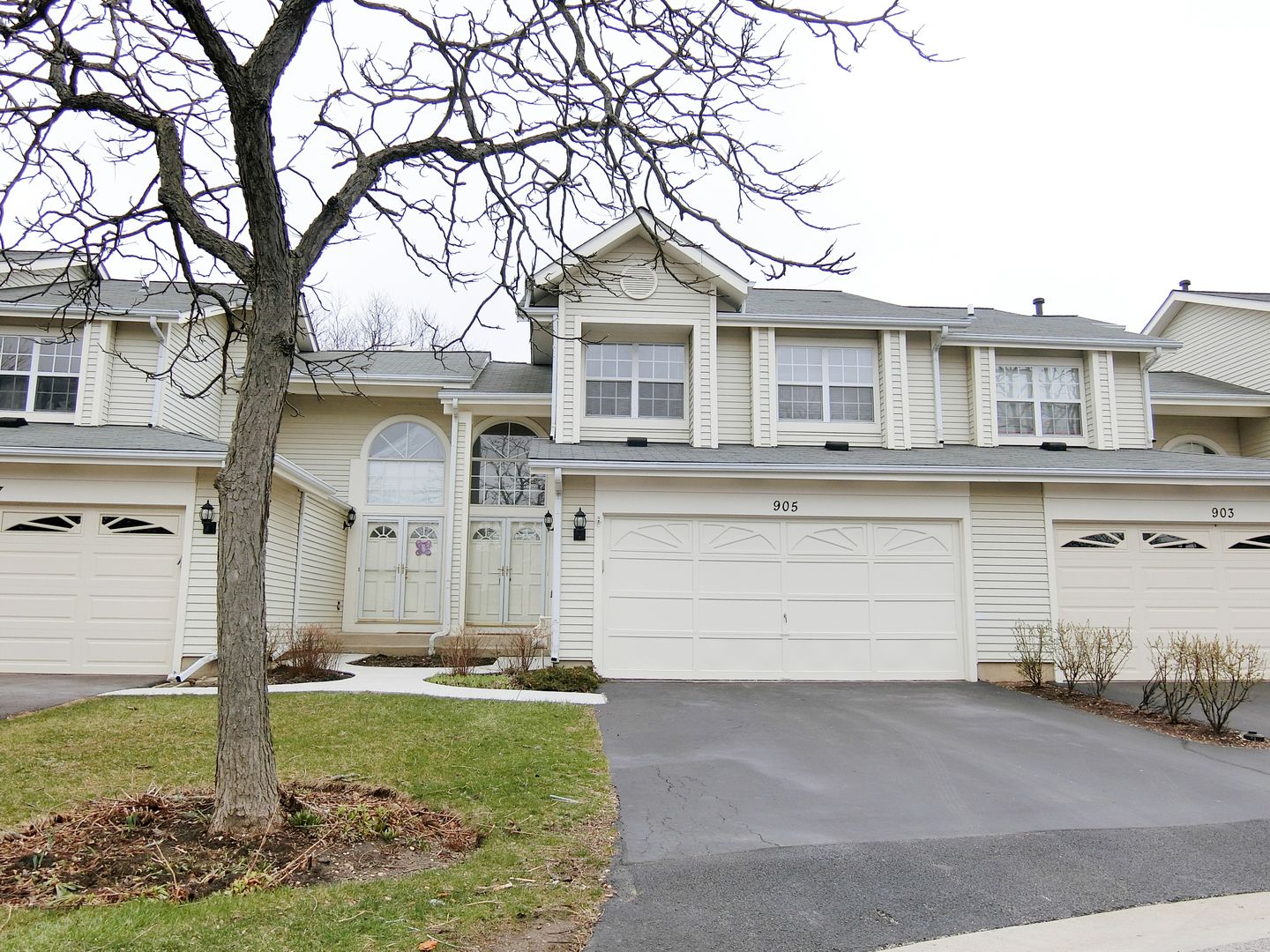 905 Sturnbridge Court — Schaumburg, IL 60173