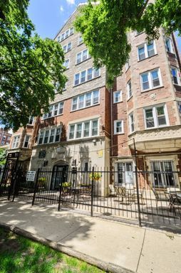 1608 W Sherwin Avenue #708 — Chicago, IL 60626