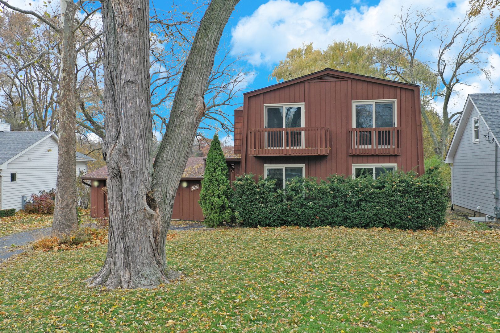 926 Lucerne Court — Mundelein, IL 60060