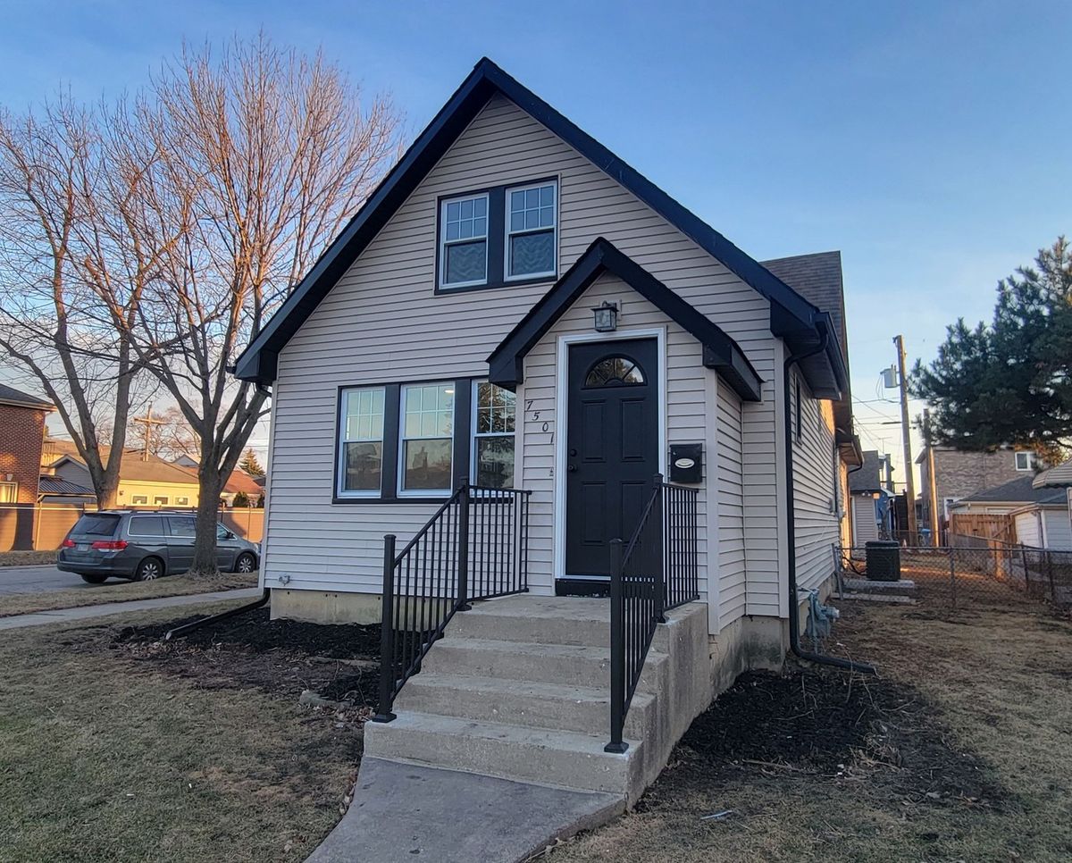 7501 Winnemac Avenue, Harwood Heights, IL 60706