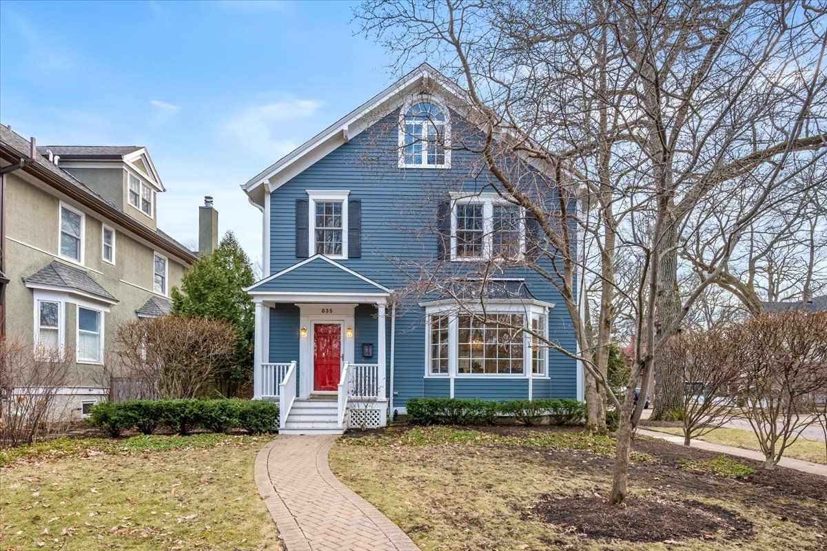 835 Forest Avenue — Wilmette, IL 60091