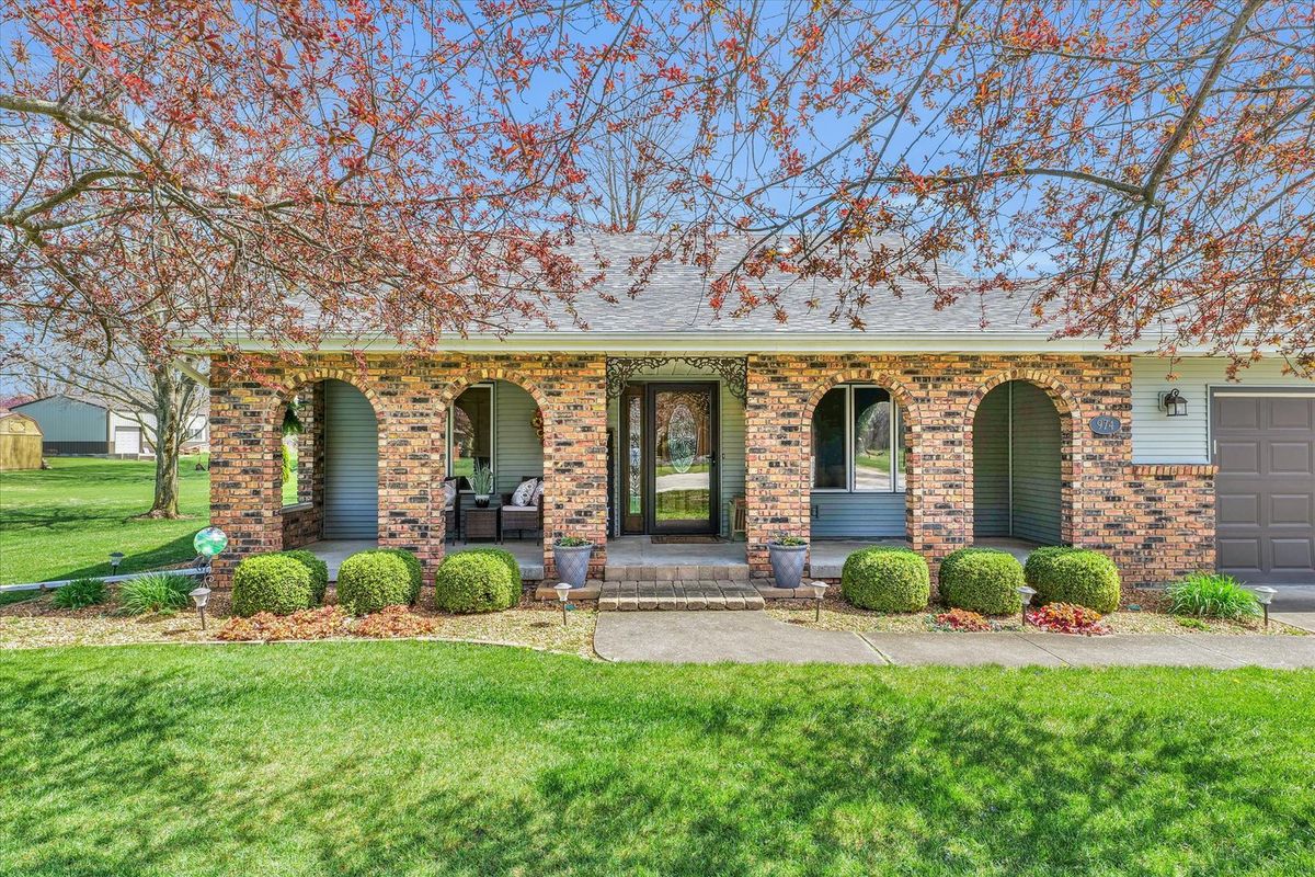 974 Martha Court, Milford, IL 60953