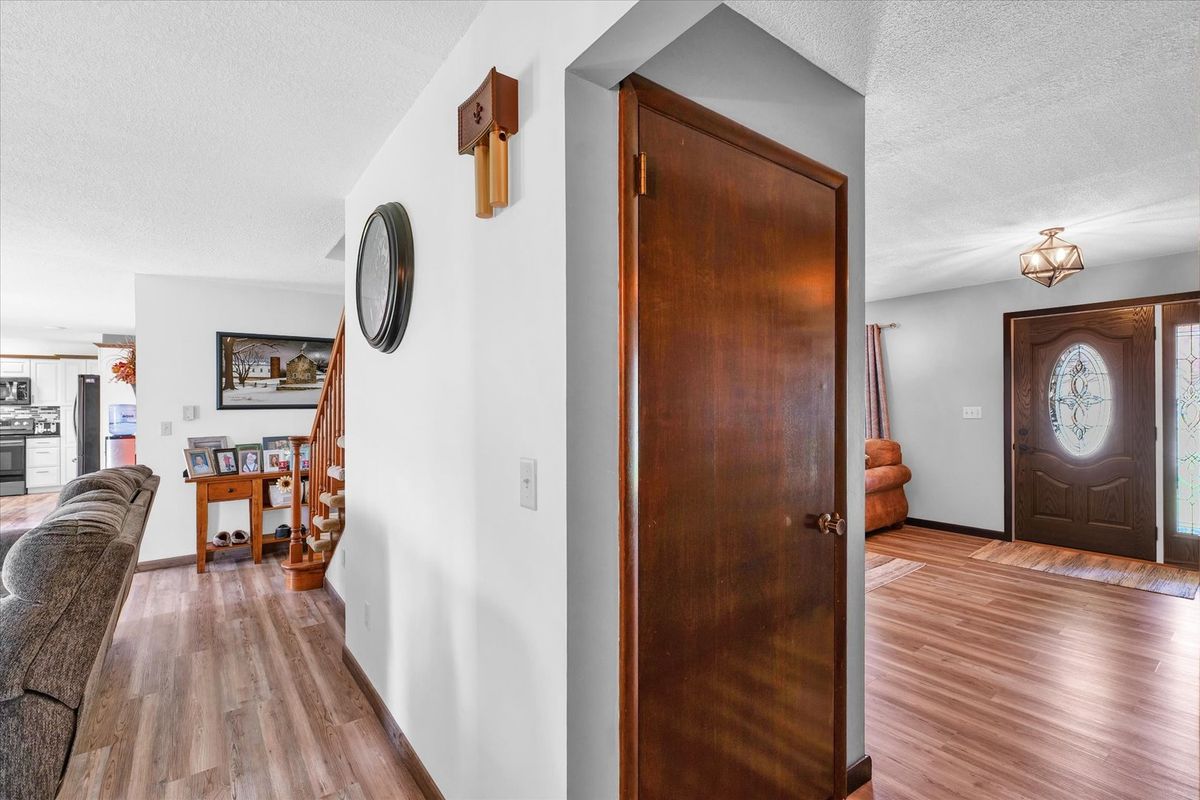 974 Martha Court, Milford, IL 60953