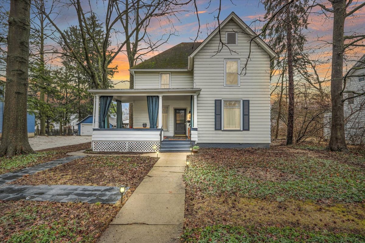 1009 Church Street, Champaign, IL 61821