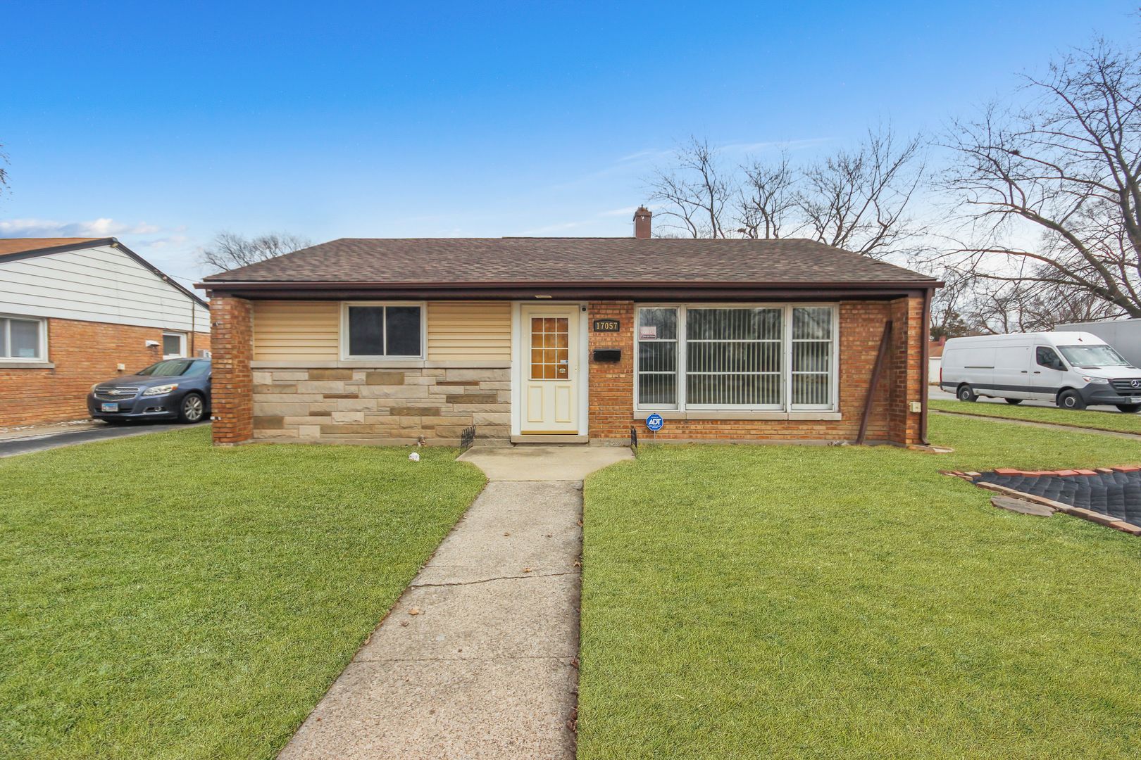 17057 Park Avenue — Lansing, IL 60438