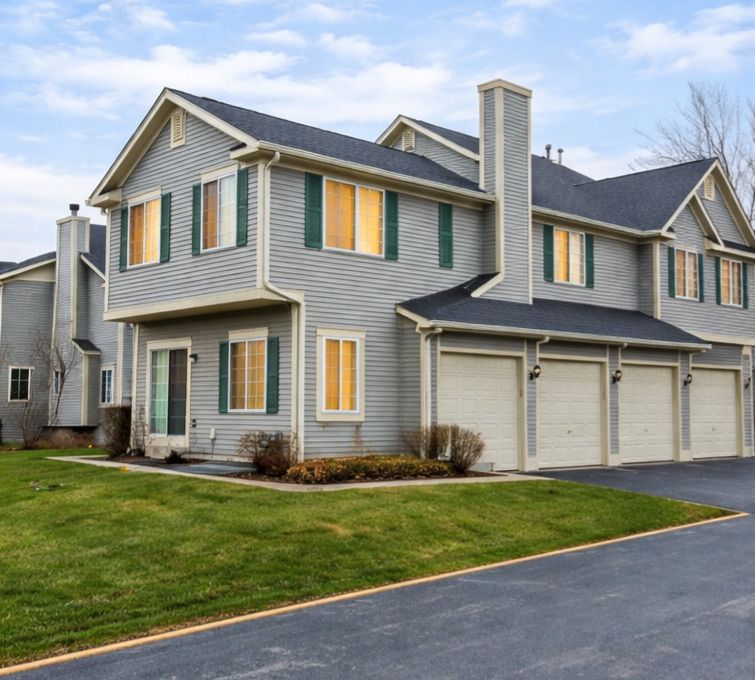 308 Windsor Court #C — South Elgin, IL 60177