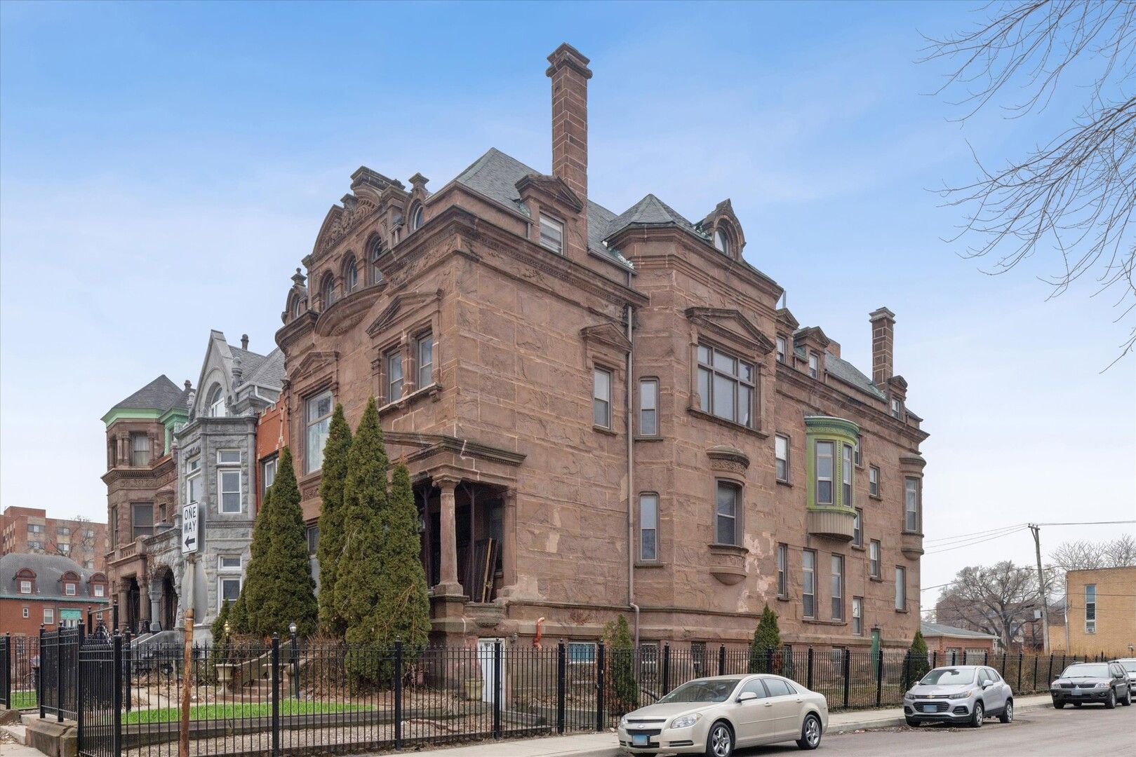 3736 S Michigan Avenue — Chicago, IL 60653