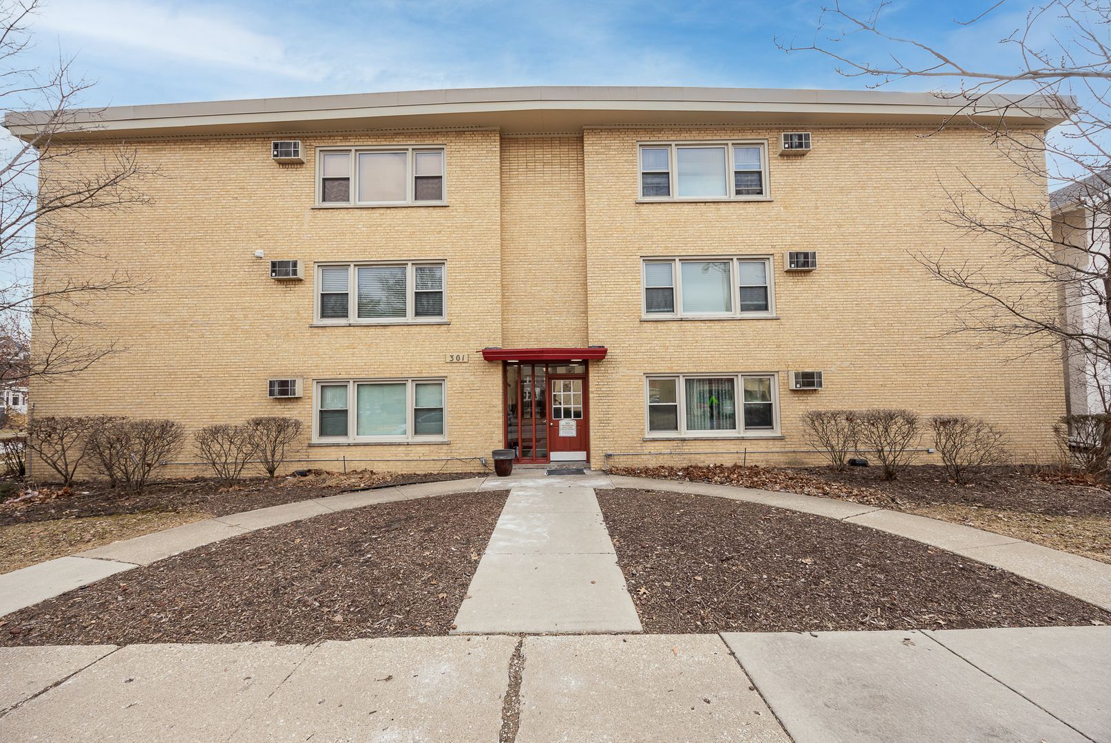301 Chicago Avenue #3CW — Oak Park, IL 60302