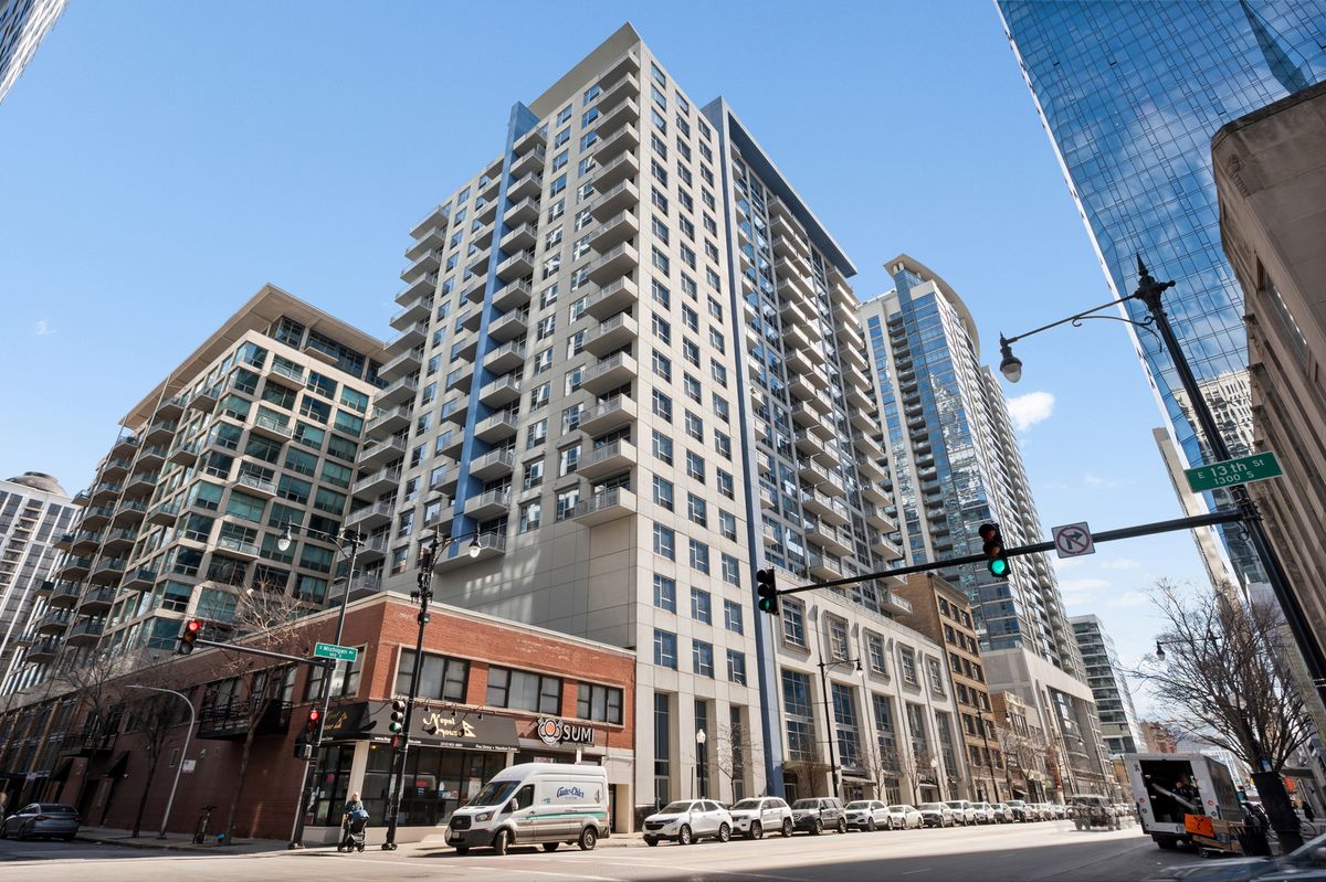 1305 MICHIGAN Avenue, Chicago, IL 60605
