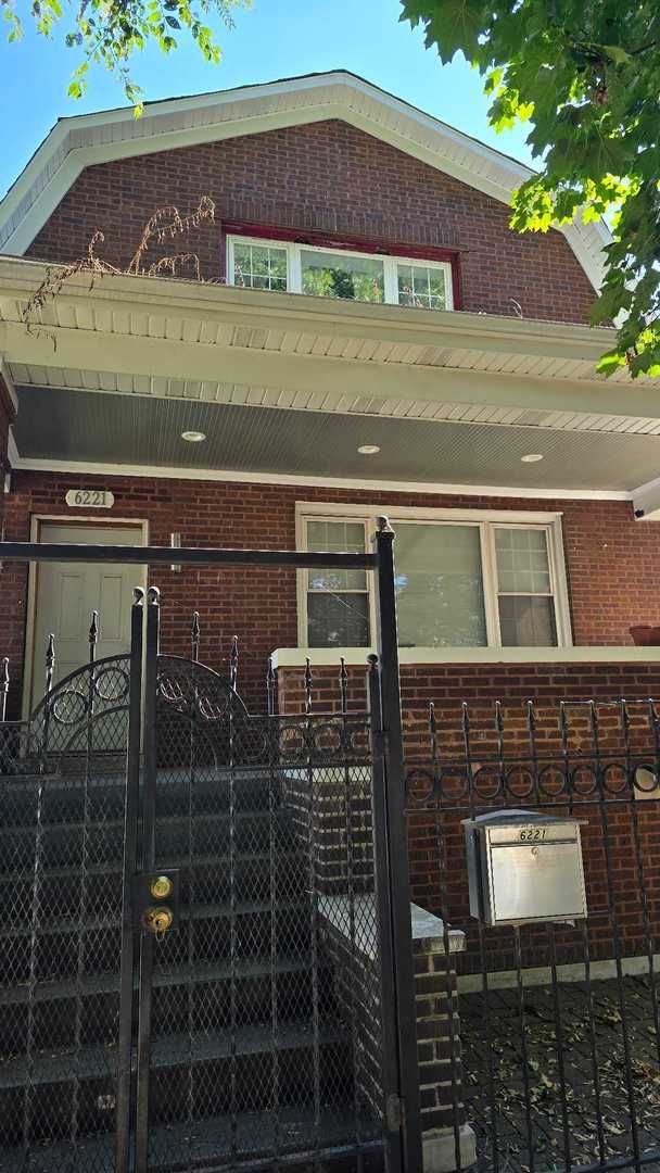 6221 S WOLCOTT Avenue — Chicago, IL 60636