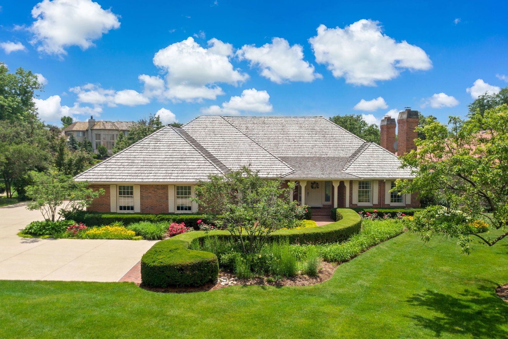 2016 Midwest club Parkway — Oak Brook, IL 60523