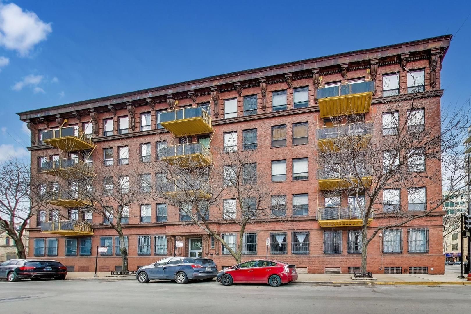 1910 S Indiana Avenue #727 — Chicago, IL 60616