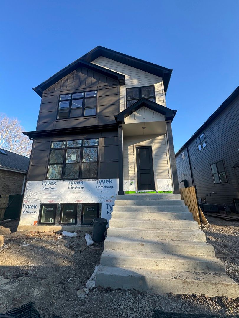 6553 N Oliphant Avenue — Chicago, IL 60631
