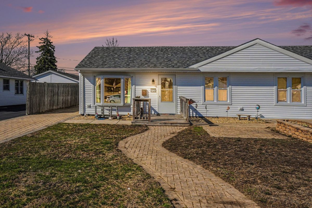 4128 90th Place, Hometown, IL 60456
