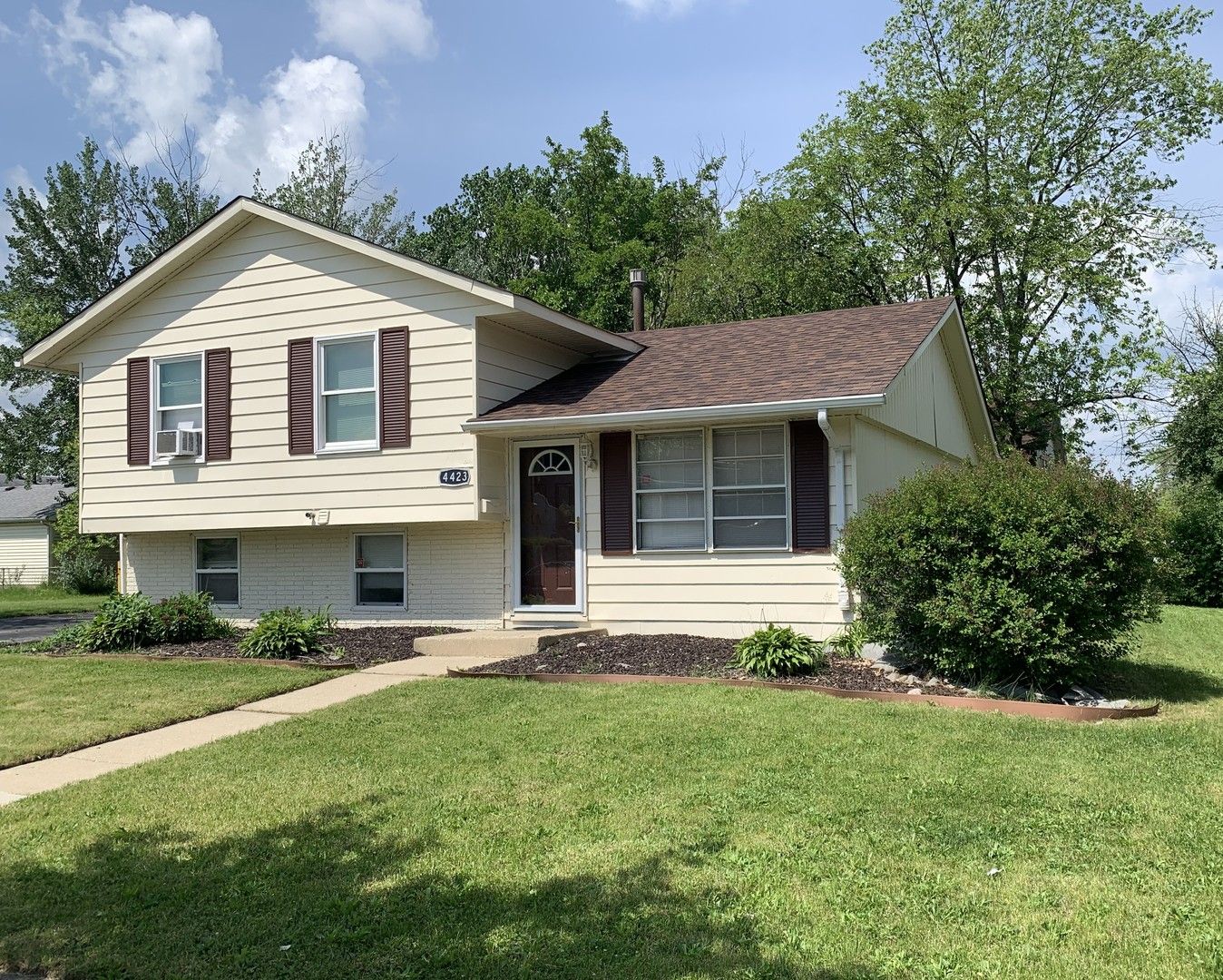 4423 Camden Court — Richton Park, IL 60471