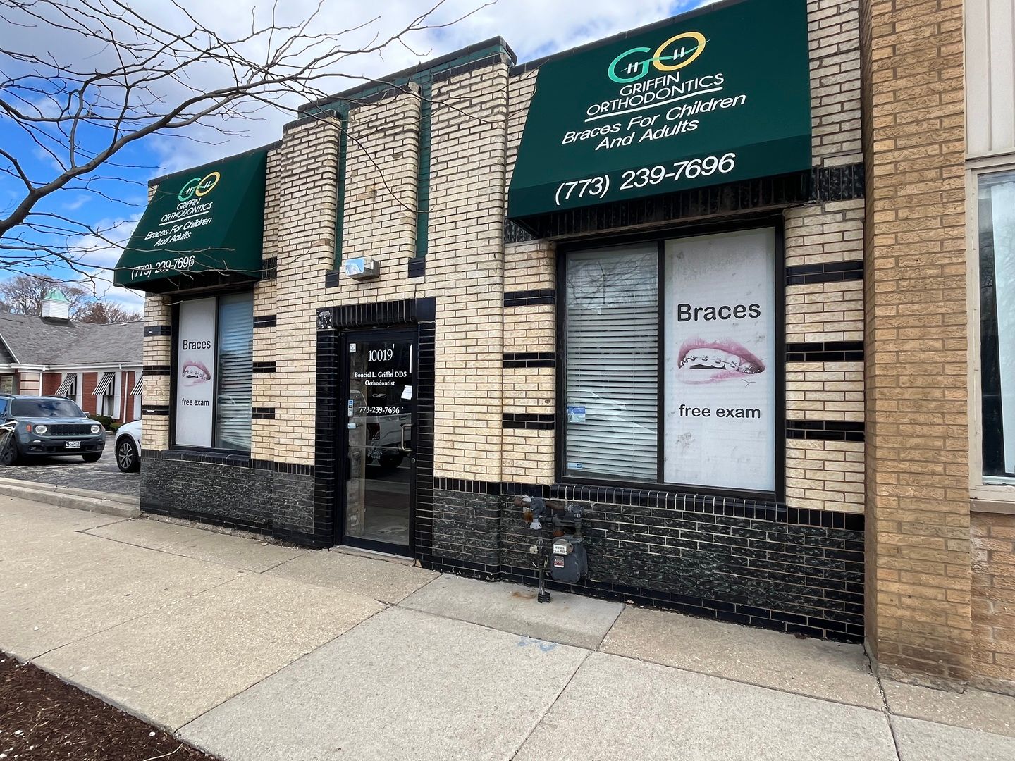 10019 S WESTERN Avenue — Chicago, IL 60643