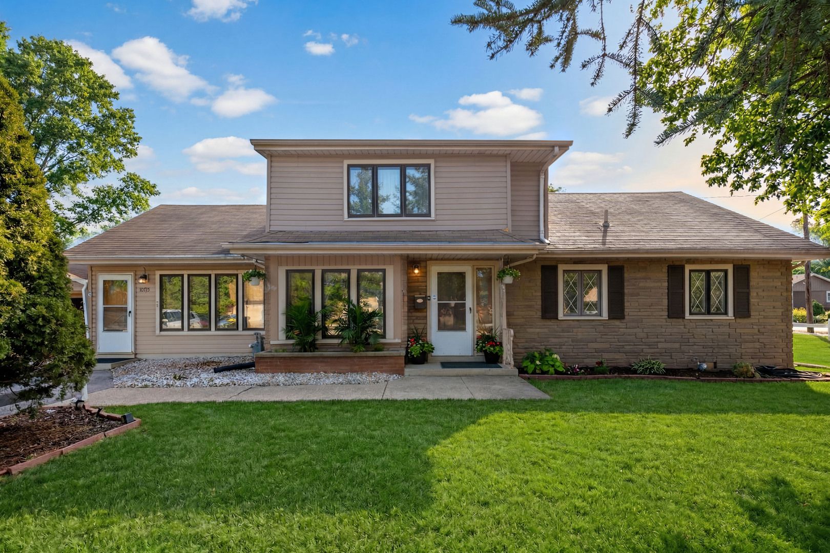10715 Diversey Avenue — Melrose Park, IL 60164
