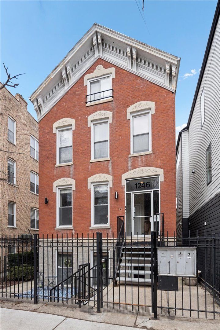 1246 PAULINA Street, Chicago, IL 60622