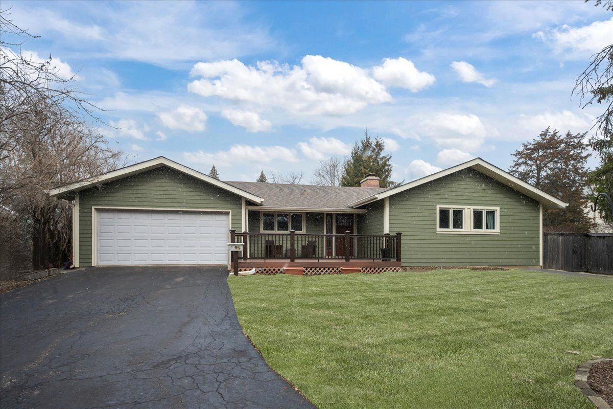 719 Burchell Avenue — Highland Park, IL 60035