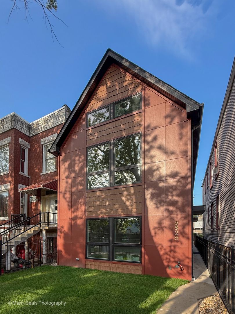 6826 Langley Avenue, Chicago, IL 60637