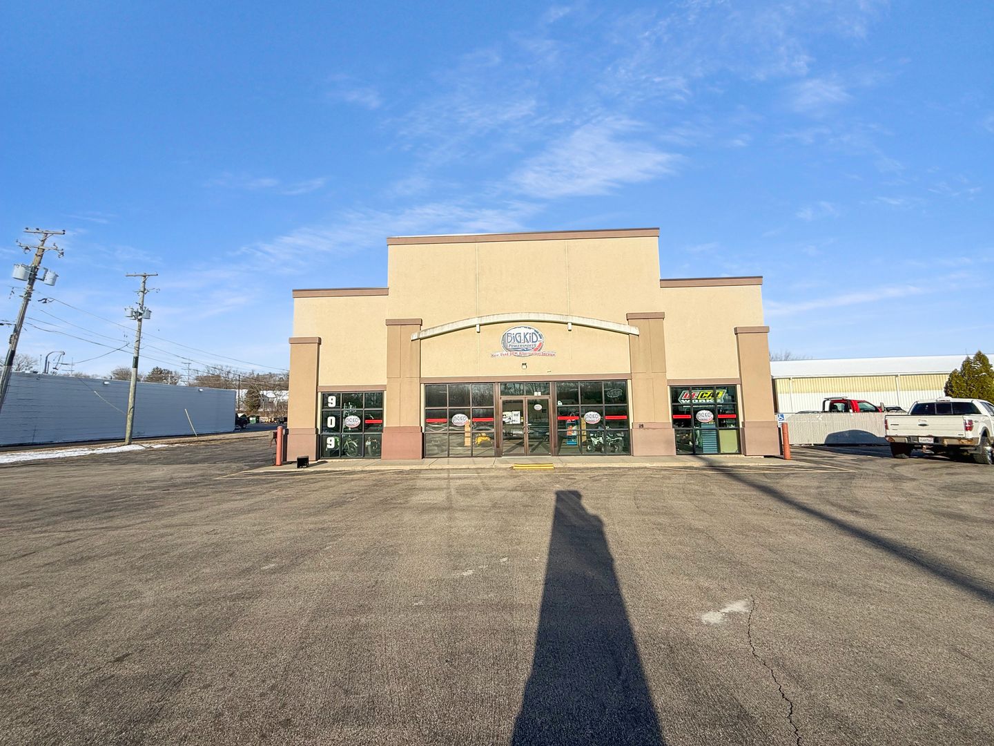 909 Front Street — McHenry, IL 60050