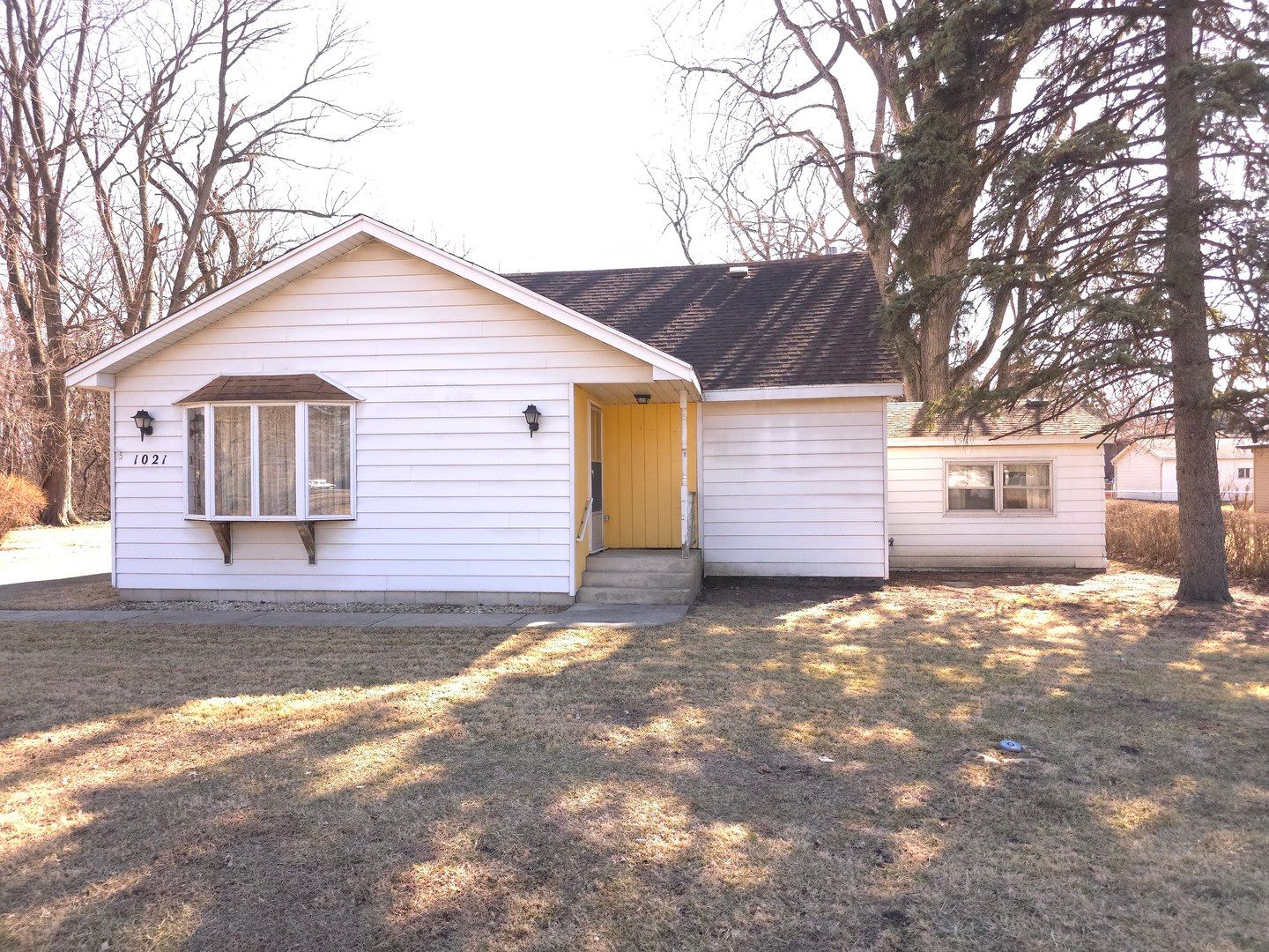 1021 W 173rd Street — Hazel Crest, IL 60429