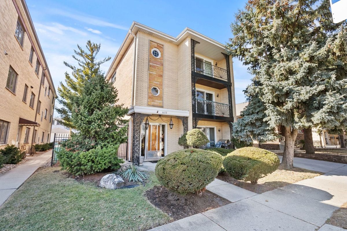 6610 Northwest Highway, Chicago, IL 60631