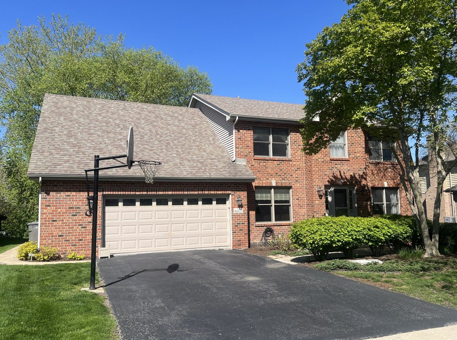 16200 Kingsport Road — Orland Park, IL 60467