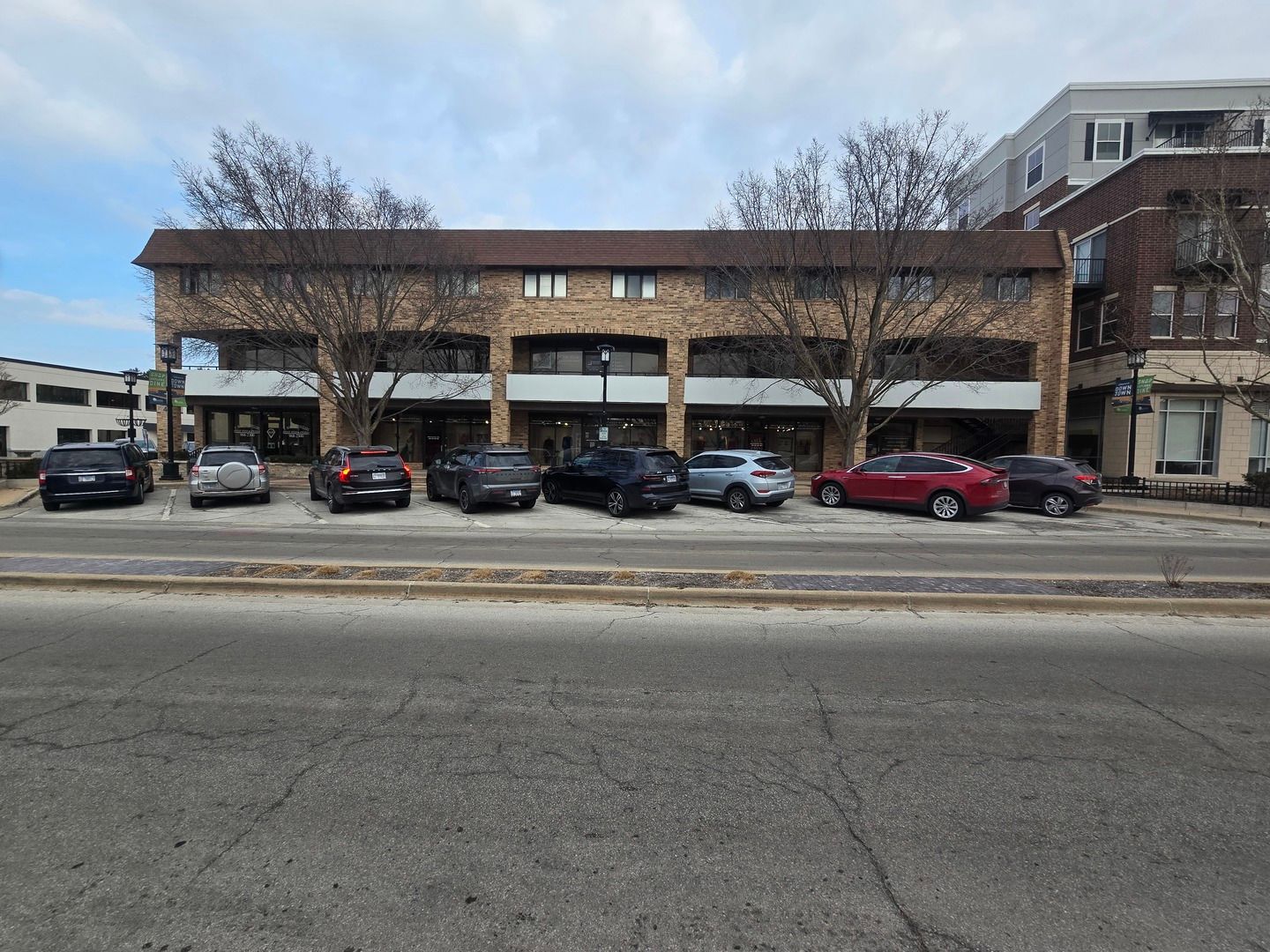 4745 Main Street #109 — Lisle, IL 60532