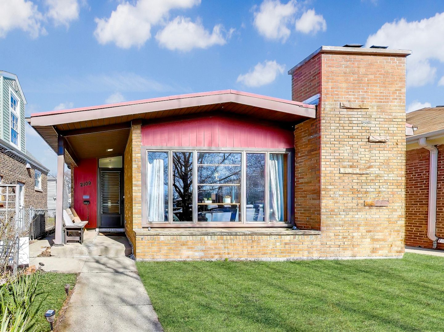 2109 Dobson Street — Evanston, IL 60202