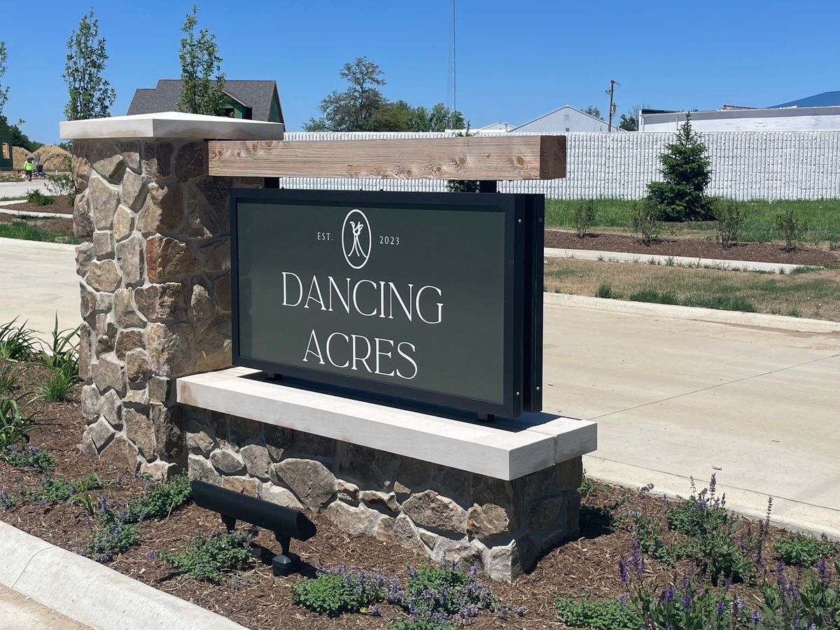 205 Tango Circle, Monticello, IL 61856