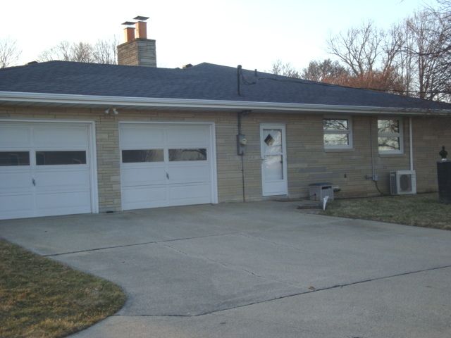 1269 E 500 North Road, Cissna Park, IL 60924
