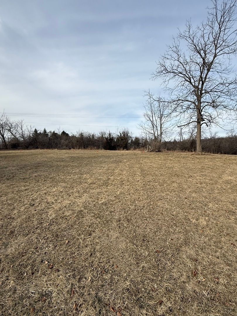 2275 Drexel Avenue — Davis, IL 61019