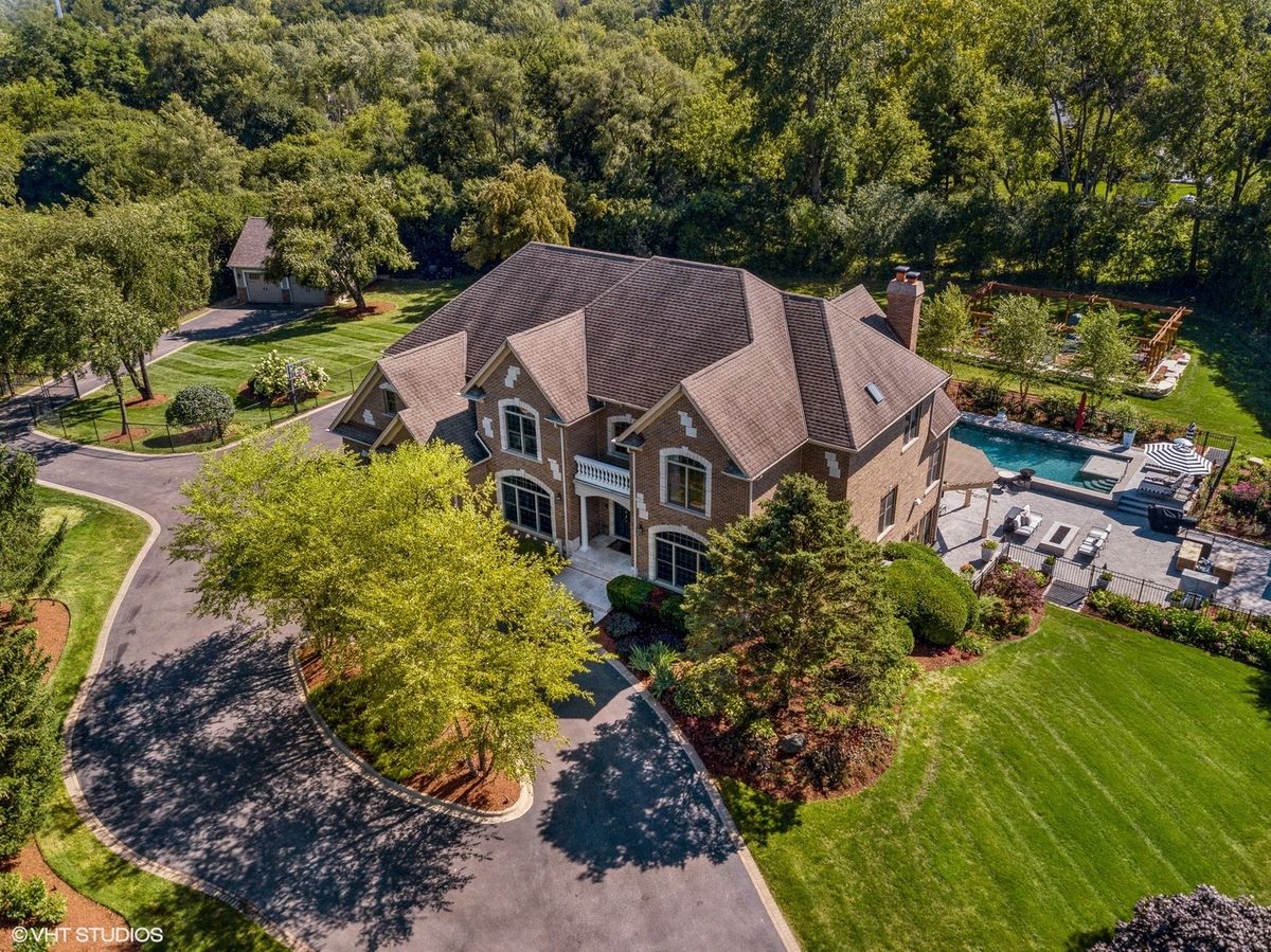 675 Old Barrington Road, North Barrington, IL 60010