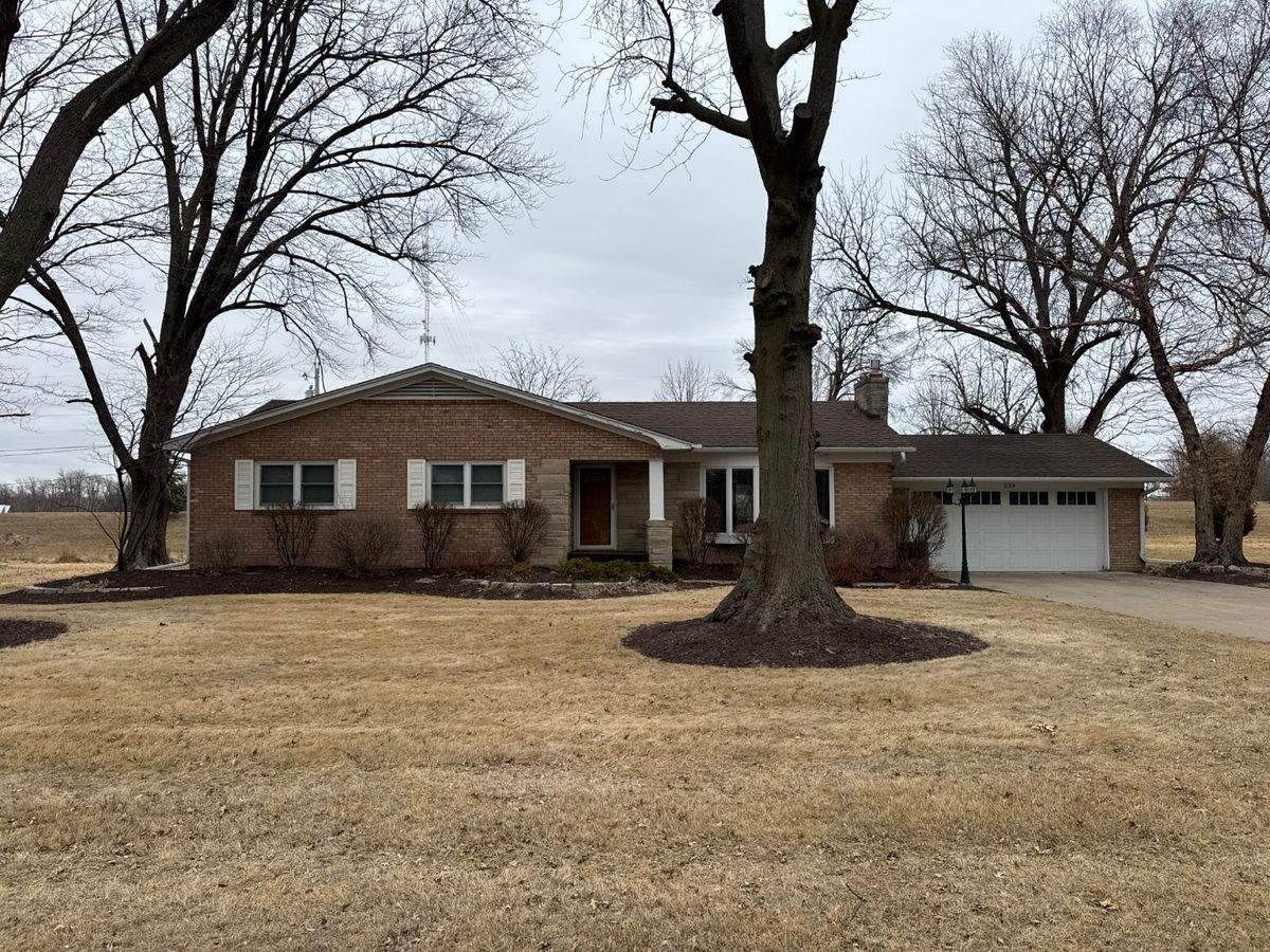 233 Manor Drive, Riverdale, IA 52722